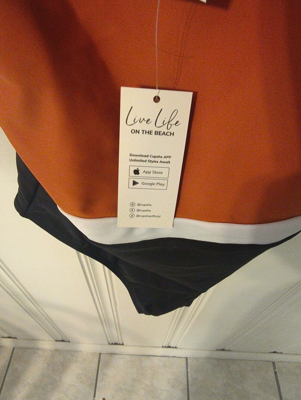 Cupshe Color Block One-Piece Swimsuit - Picture 8 of 8
